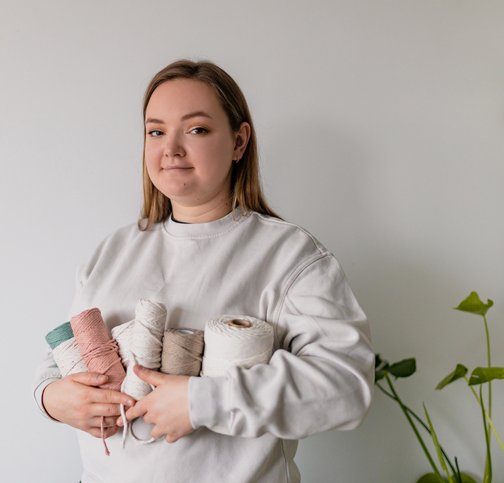 חוטי מקרמה בעוביים שונים חוטי מקרמה בעוביים שונים